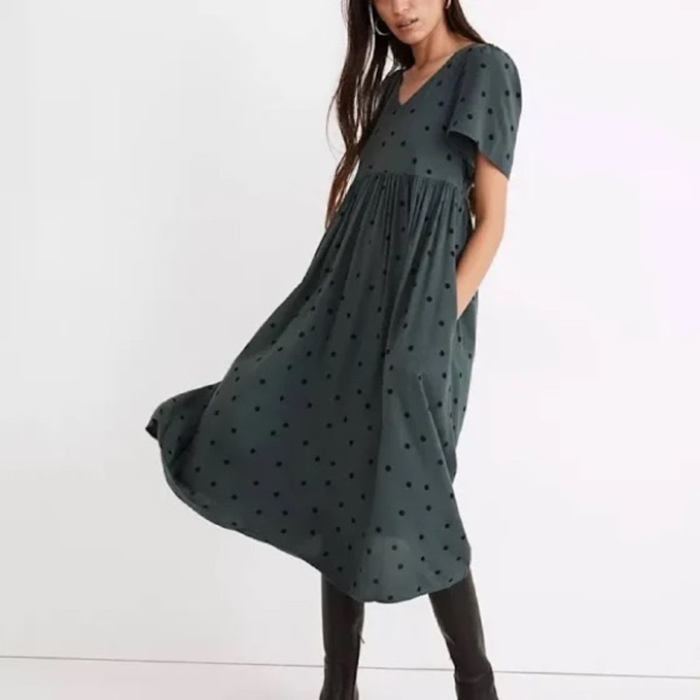 Green polka dot midi dress with pockets!